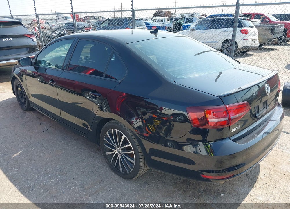 2016 VOLKSWAGEN JETTA 1.8T SPORT VIN: 3VWD17AJ7GM391716