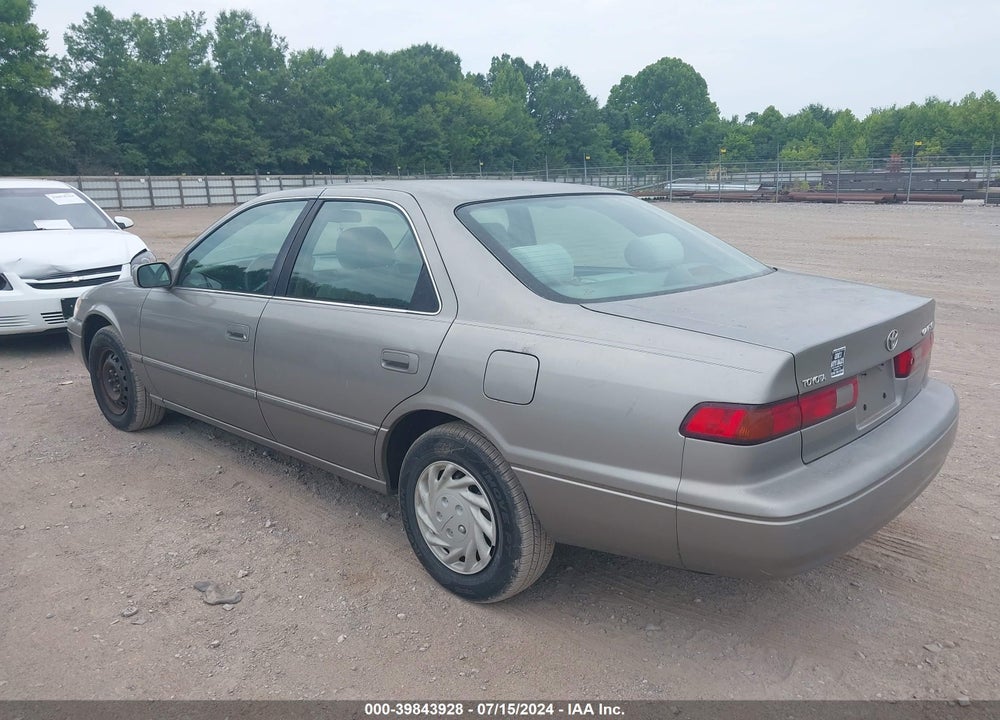 1998 TOYOTA CAMRY LE VIN: 4T1BG22KXWU349159