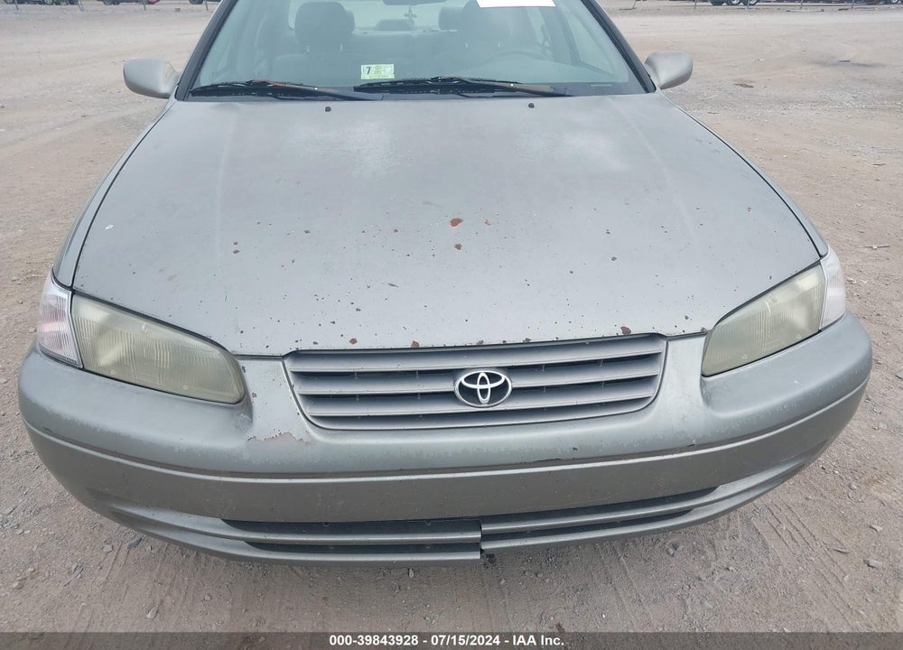 1998 TOYOTA CAMRY LE VIN: 4T1BG22KXWU349159