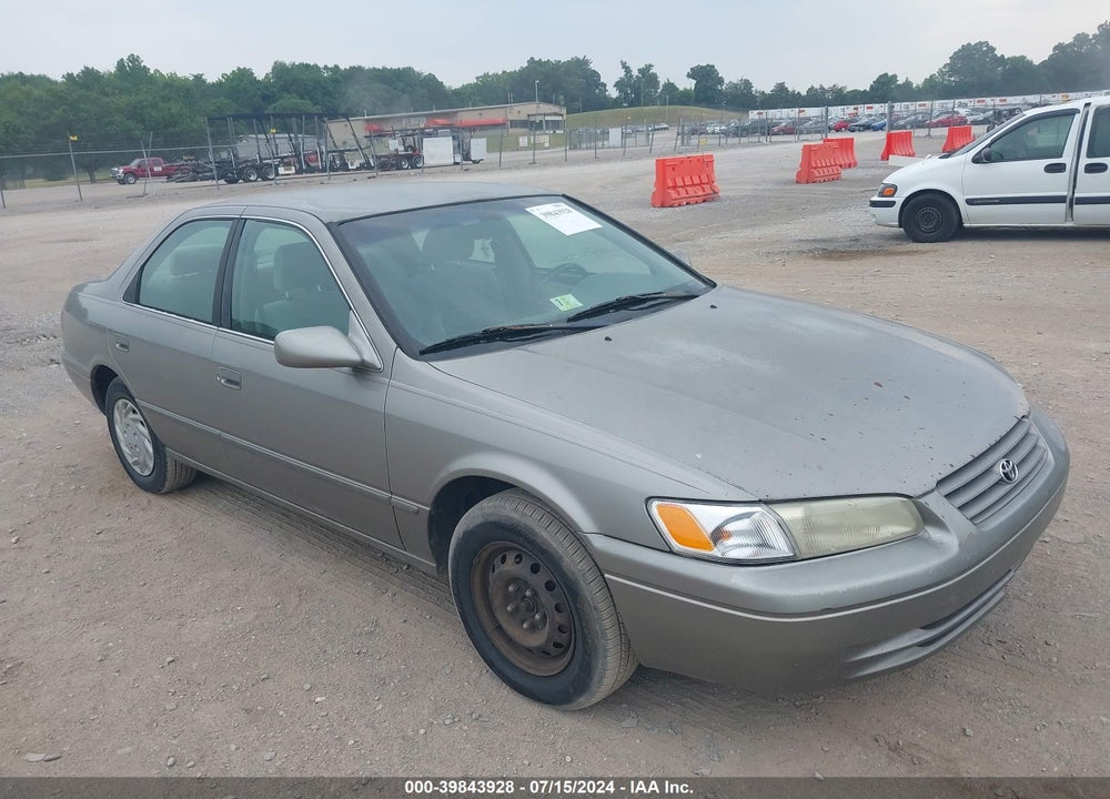 1998 TOYOTA CAMRY LE VIN: 4T1BG22KXWU349159