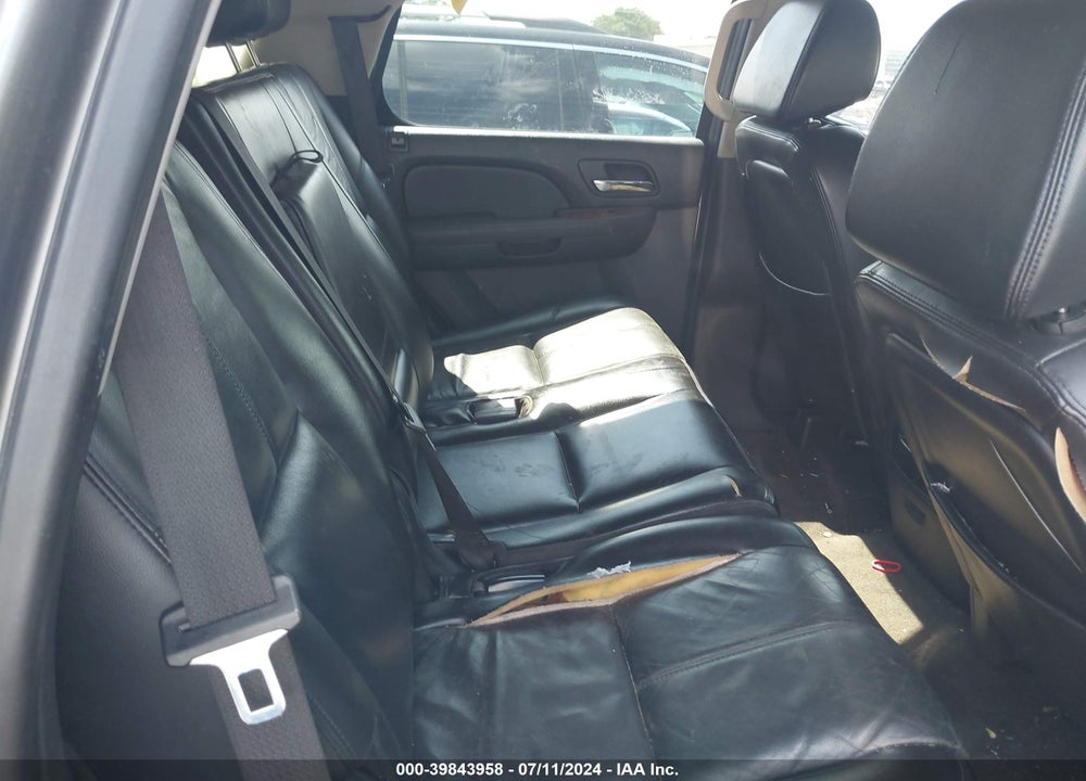 2007 CHEVROLET TAHOE LT VIN: 1GNFC13037R282084