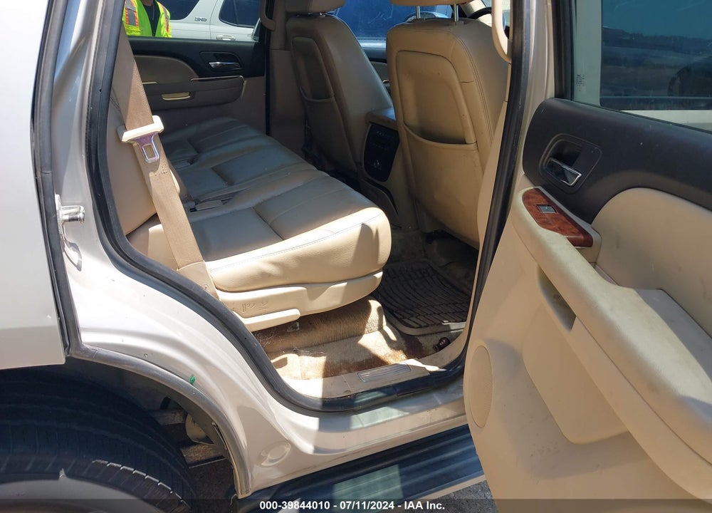 2007 CHEVROLET TAHOE LT VIN: 1GNFC13J47R130968