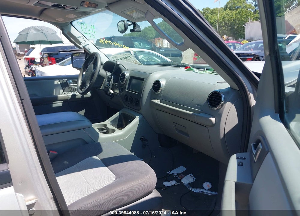 2004 FORD EXPEDITION NBX/XLT VIN: 1FMPU16L44LB31684