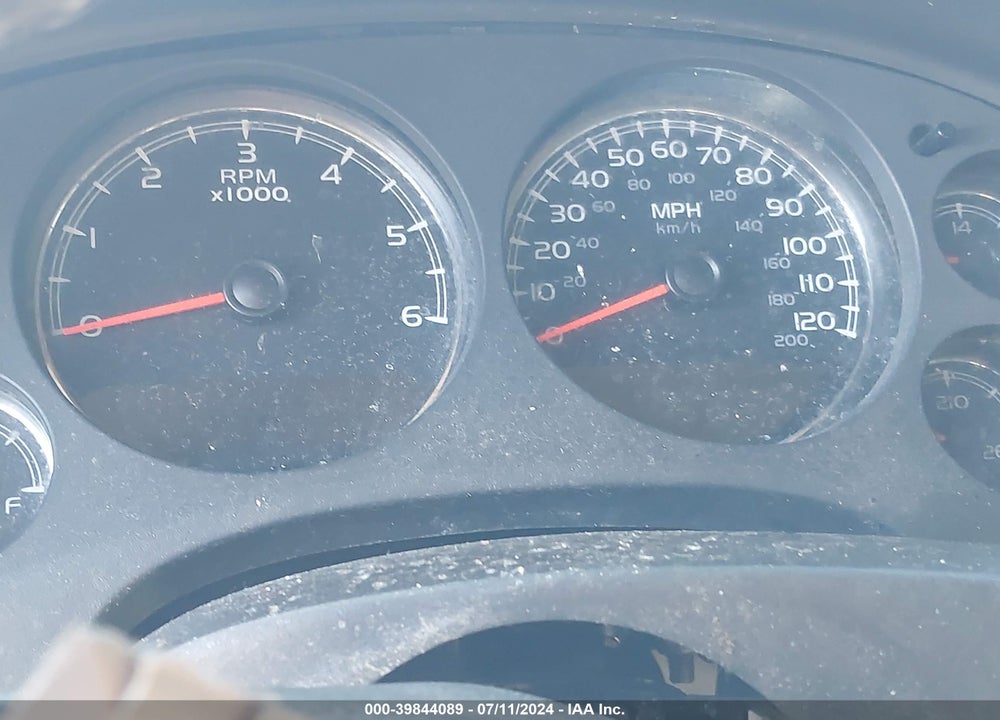 2008 CHEVROLET TAHOE VIN: 1GNFC13028R207460