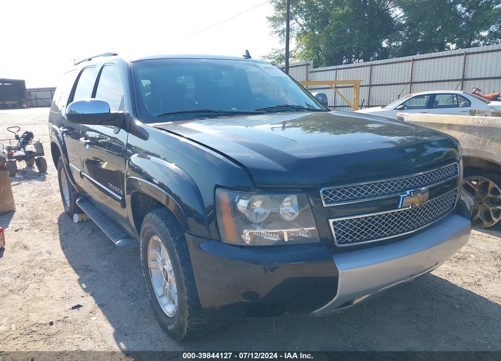 2008 CHEVROLET TAHOE LT VIN: 1GNFC13088R226370
