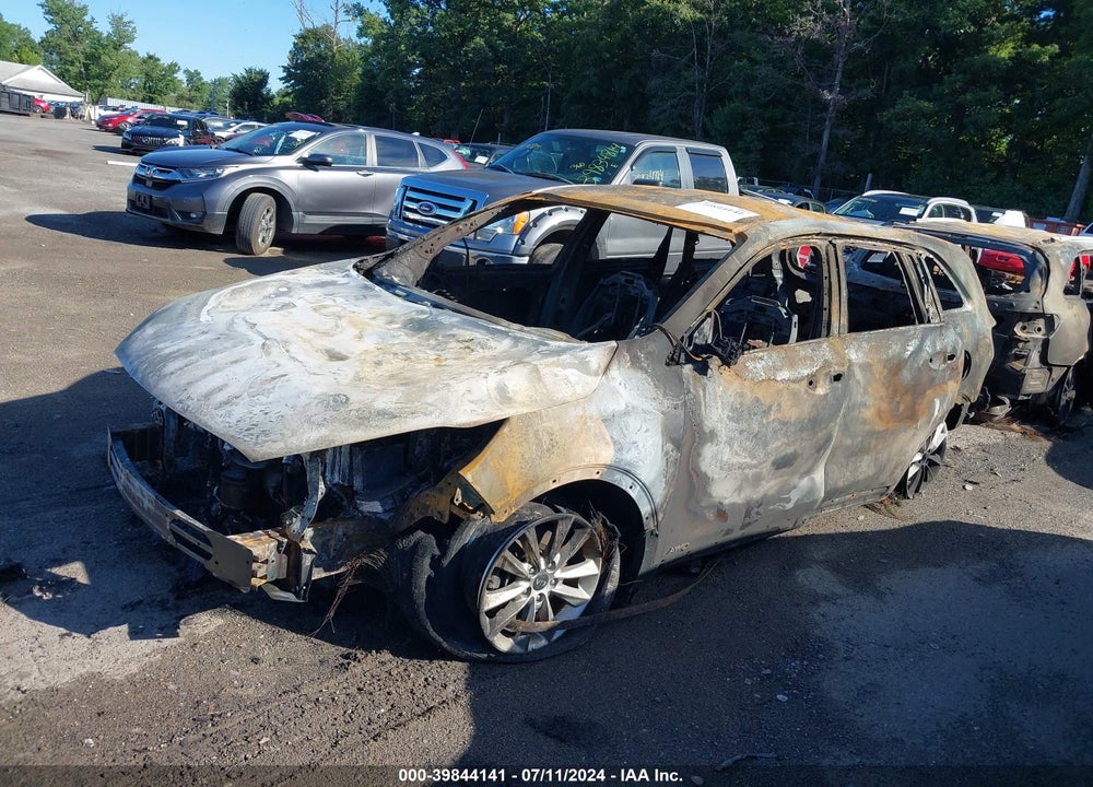 2019 KIA SORENTO 3.3L LX VIN: 5XYPGDA51KG442682