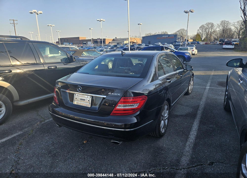2013 MERCEDES-BENZ C 300 VIN: WDDGF8ABXDR270663