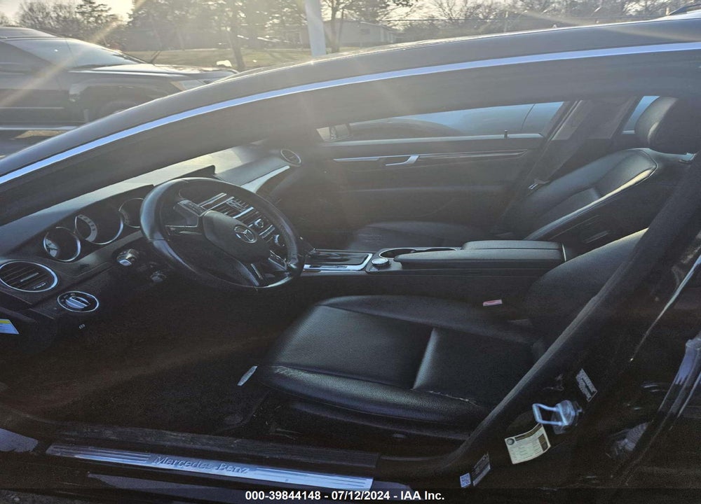 2013 MERCEDES-BENZ C 300 VIN: WDDGF8ABXDR270663
