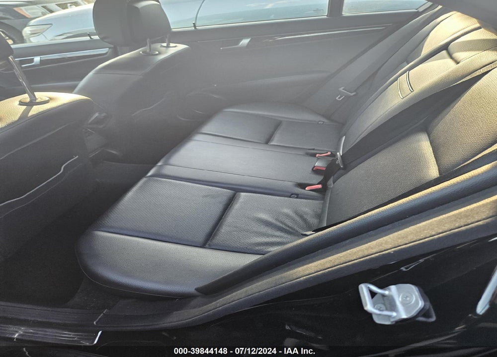 2013 MERCEDES-BENZ C 300 VIN: WDDGF8ABXDR270663