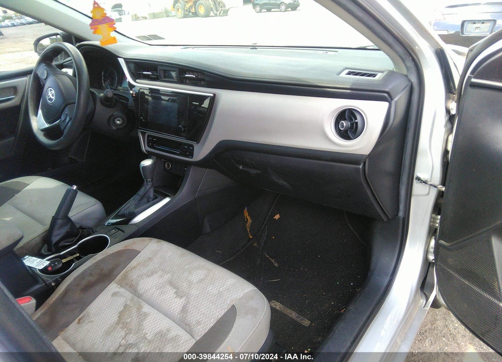 2017 TOYOTA COROLLA LE VIN: 2T1BURHE0HC835793