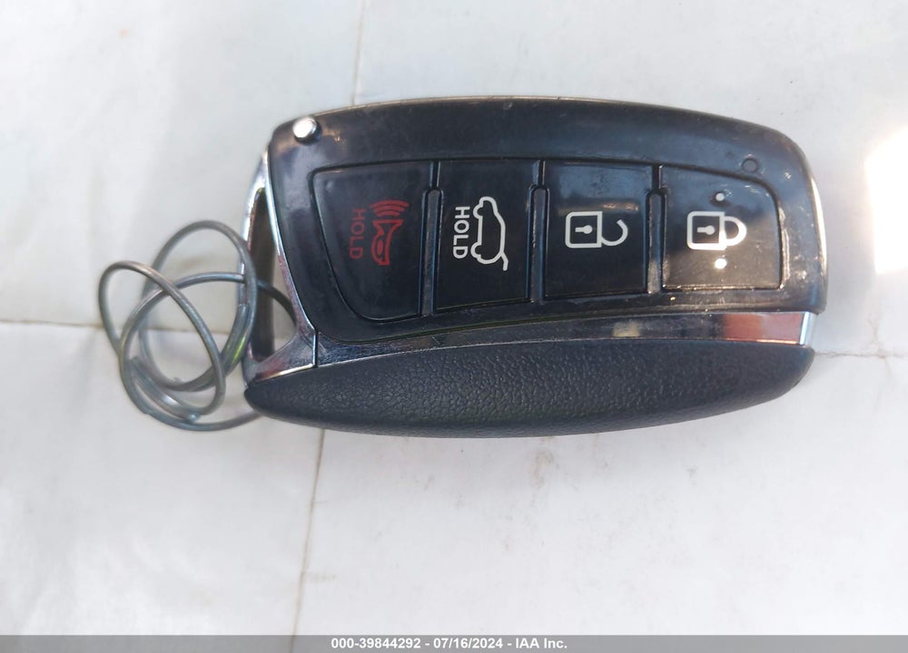 2013 HYUNDAI SANTA FE LIMITED VIN: KM8SRDHF0DU009564