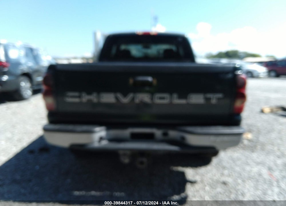 2005 CHEVROLET SILVERADO 1500 WORK TRUCK VIN: 1GCEK19B55E144048
