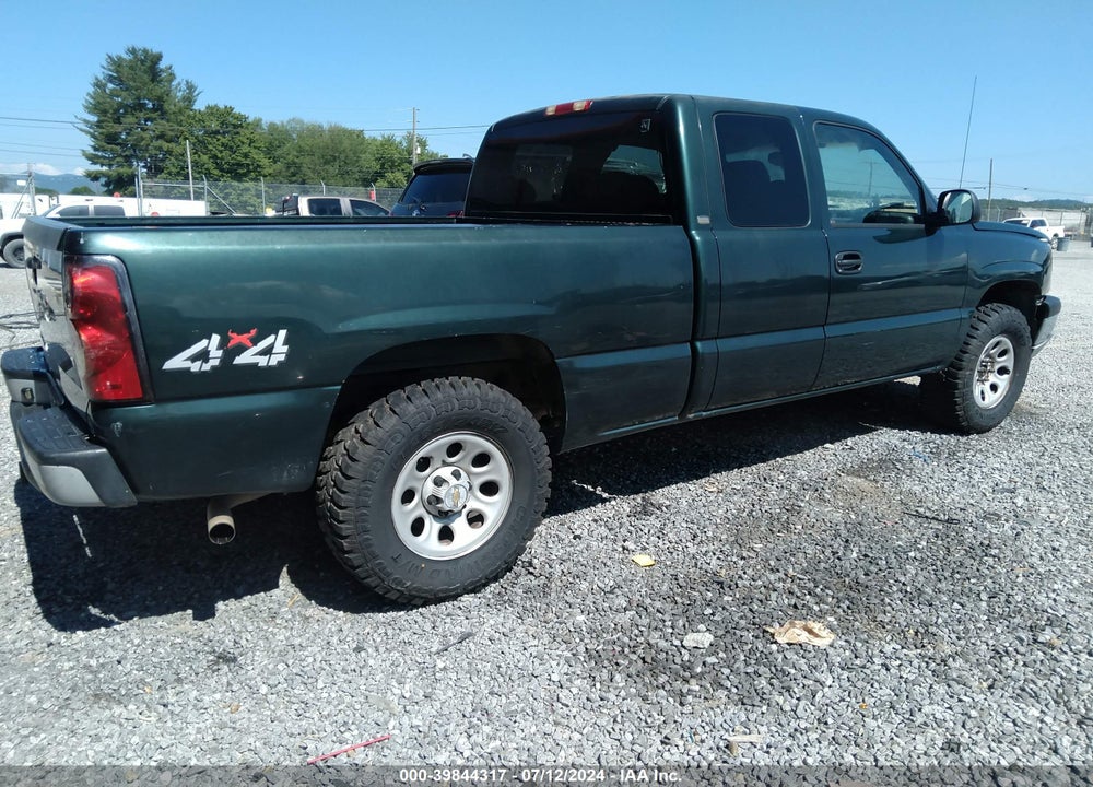 2005 CHEVROLET SILVERADO 1500 WORK TRUCK VIN: 1GCEK19B55E144048