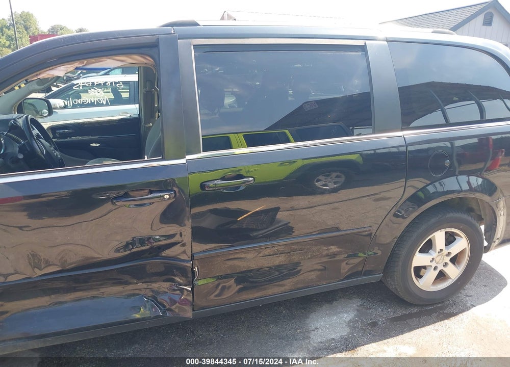 2011 DODGE GRAND CARAVAN CREW VIN: 2D4RN5DG0BR693709