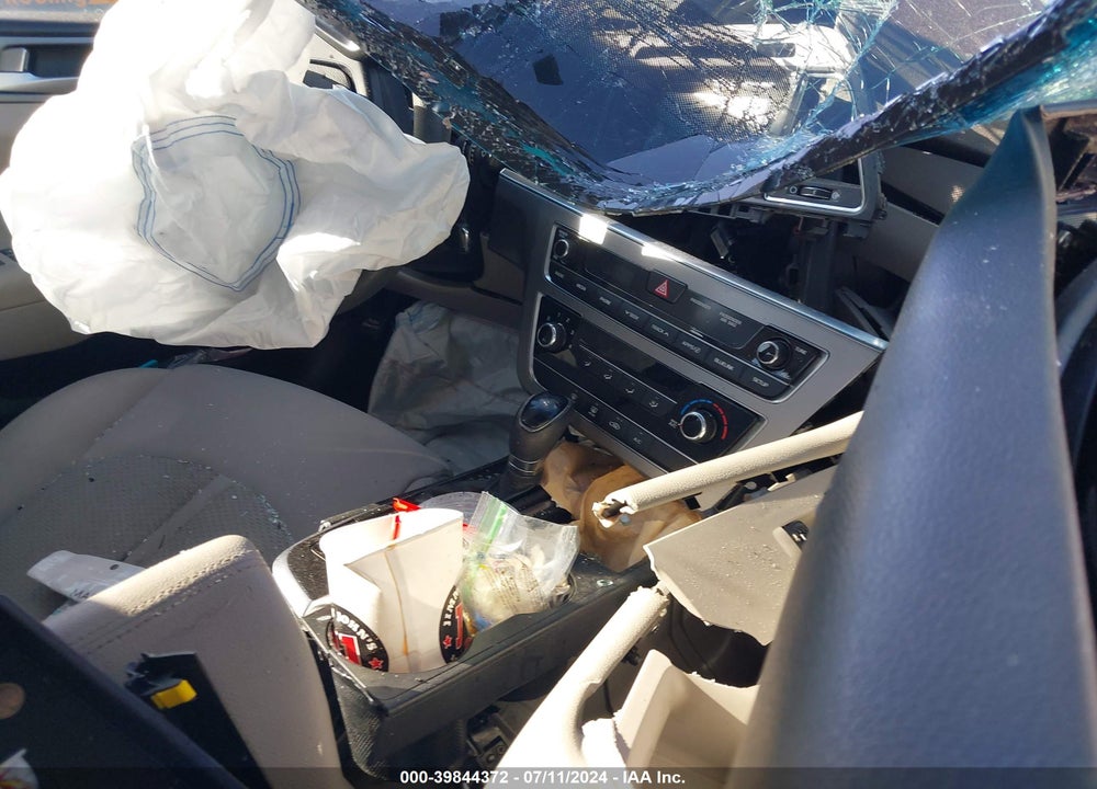 2016 HYUNDAI SONATA SE VIN: 5NPE24AF6GH328806