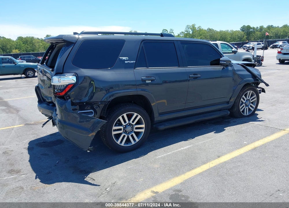 2024 TOYOTA 4RUNNER TRD SPORT VIN: JTEAU5JR0R5311197
