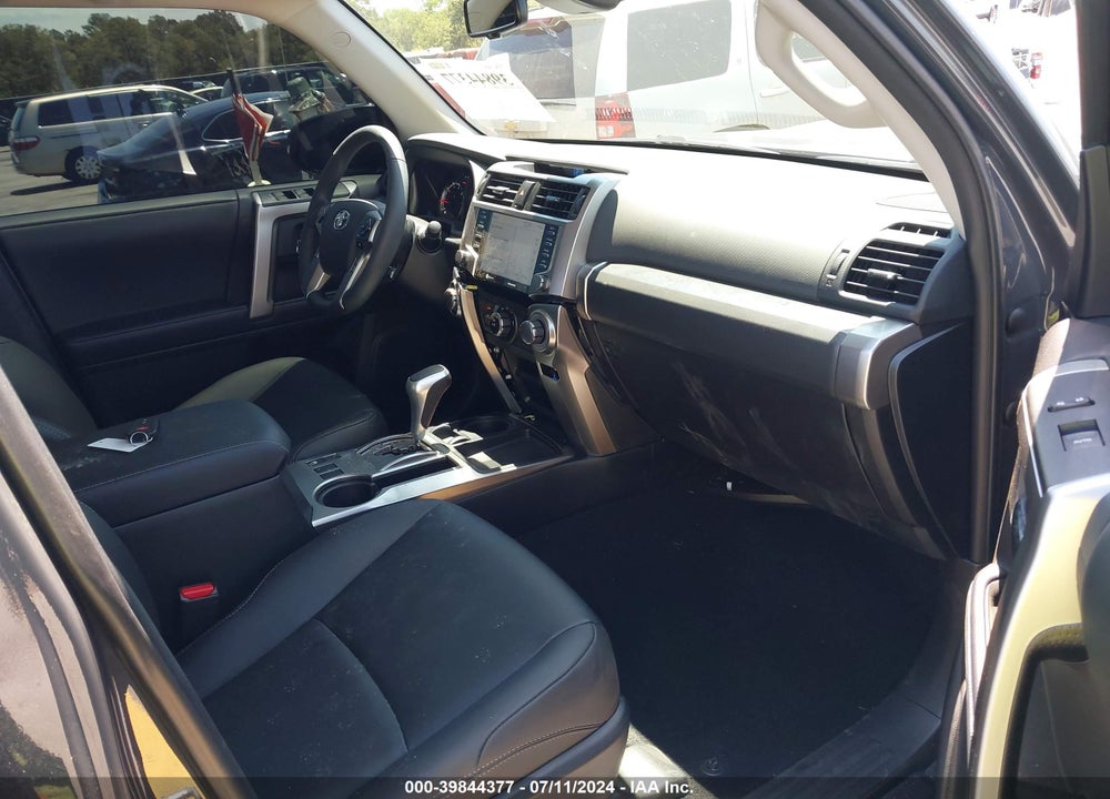 2024 TOYOTA 4RUNNER TRD SPORT VIN: JTEAU5JR0R5311197
