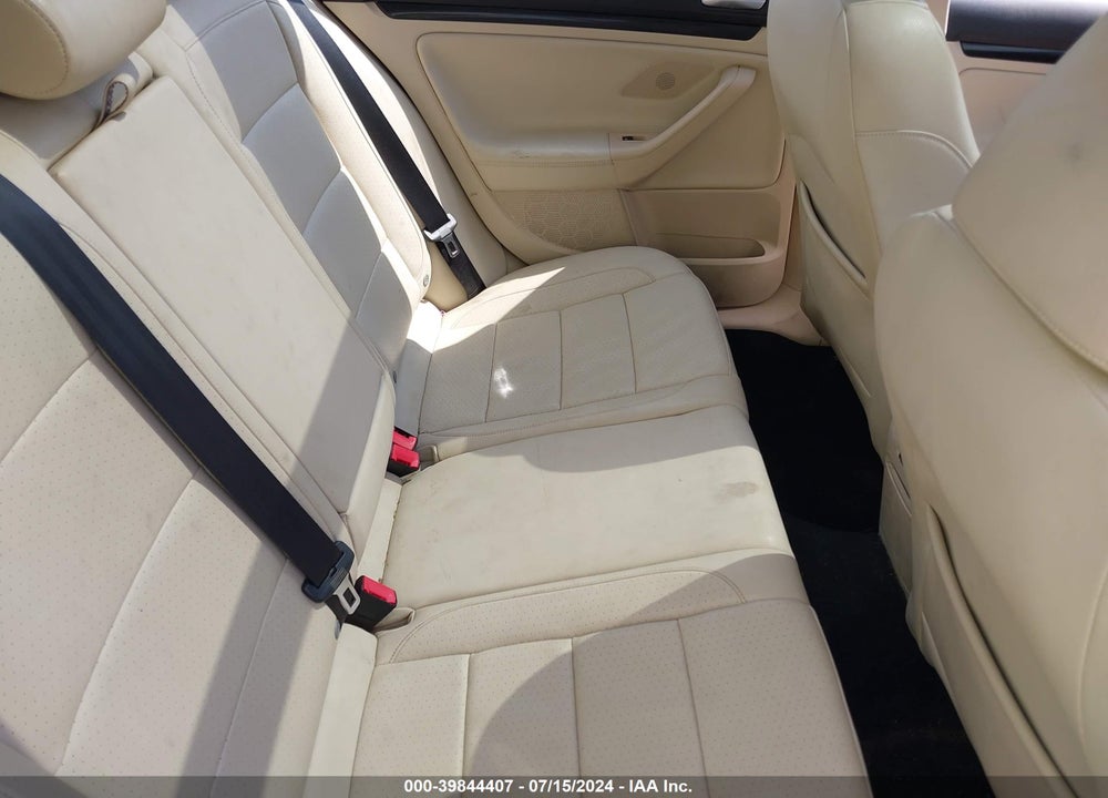 2014 VOLKSWAGEN JETTA SPORTWAGEN 2.0L TDI VIN: 3VWPL7AJXEM605585