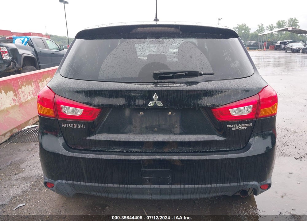 2016 MITSUBISHI OUTLANDER SPORT 2.0 ES VIN: JA4AP3AU8GZ060899