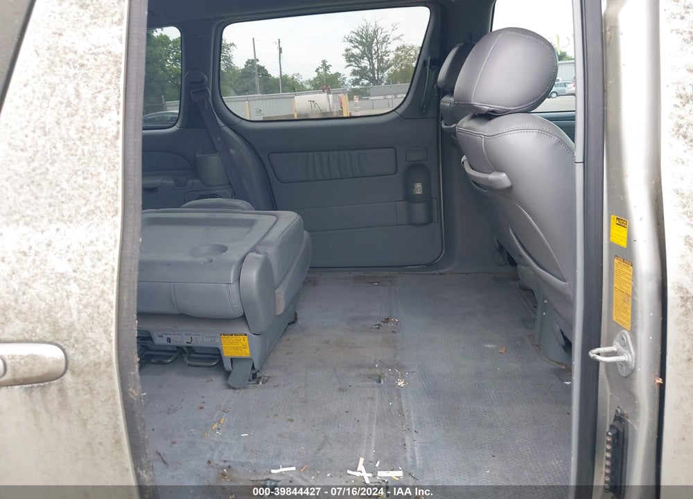 2002 TOYOTA SIENNA XLE VIN: 4T3ZF13C22U450006