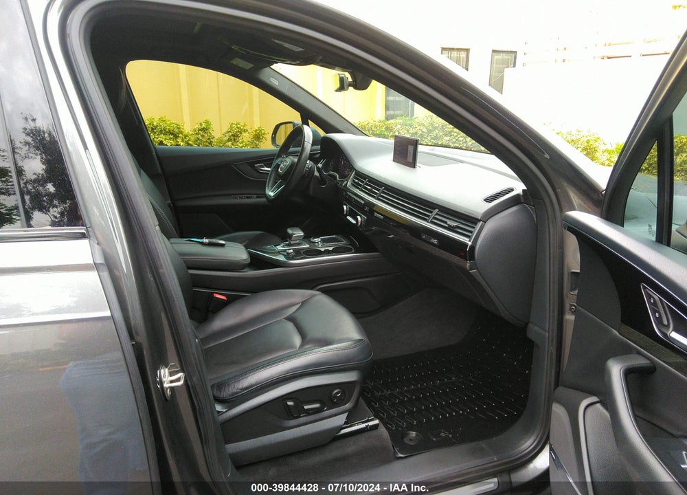 2018 AUDI Q7 3.0T PREMIUM VIN: WA1LAAF77JD049916