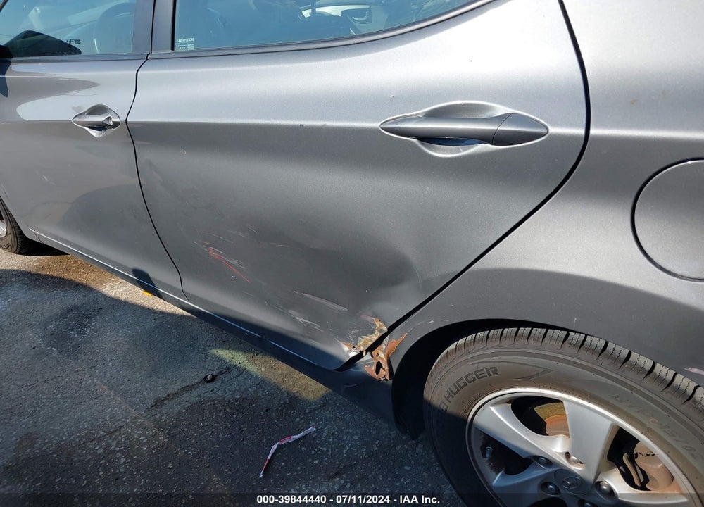 2014 HYUNDAI ELANTRA SE VIN: 5NPDH4AE2EH513594
