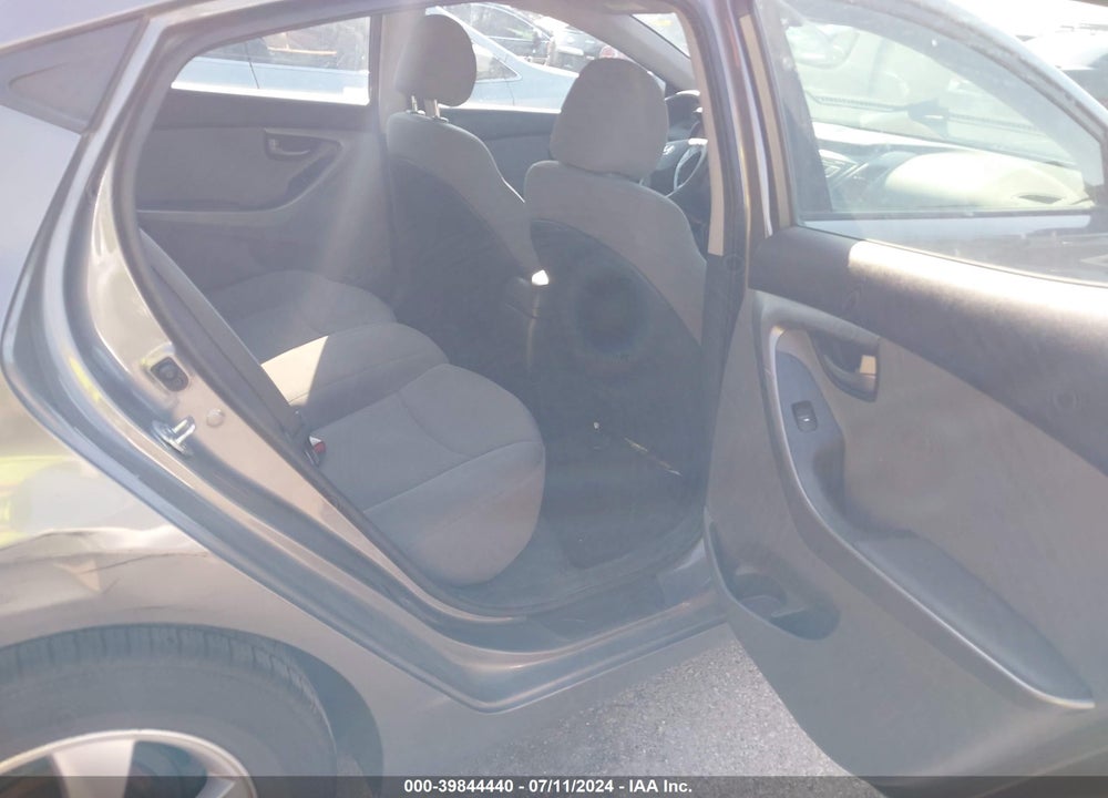 2014 HYUNDAI ELANTRA SE VIN: 5NPDH4AE2EH513594