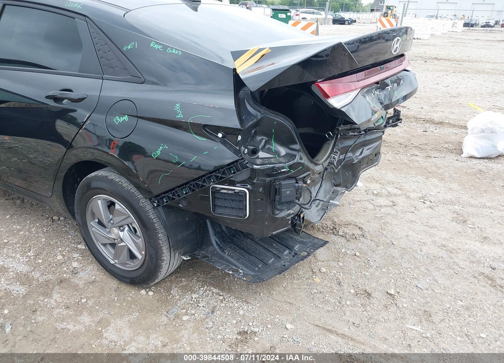 2024 HYUNDAI ELANTRA SE VIN: KMHLL4DG5RU767167