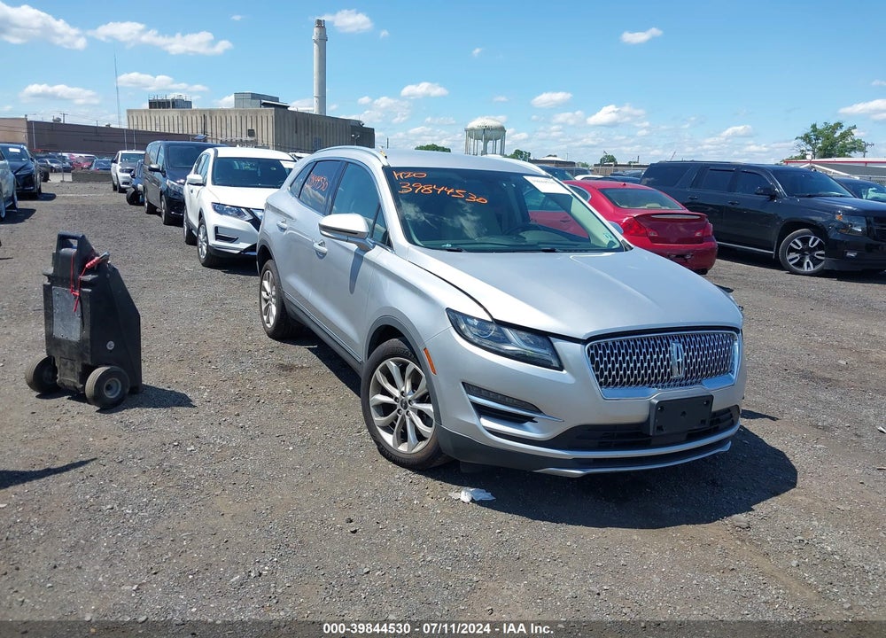 2019 LINCOLN MKC SELECT VIN: 5LMCJ2D98KUL47482