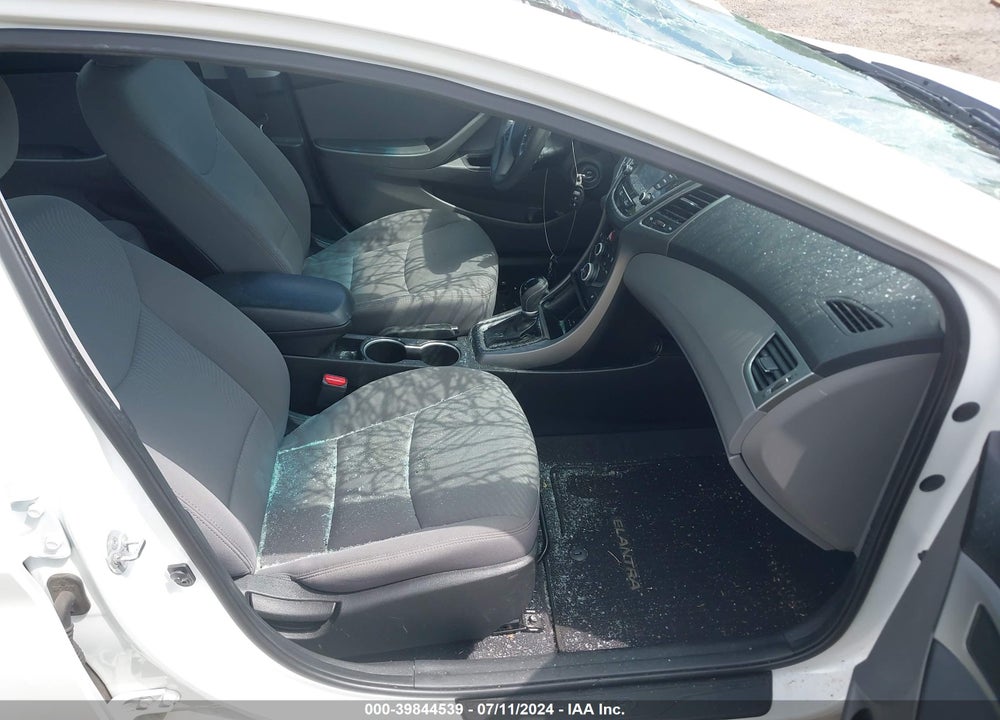 2014 HYUNDAI ELANTRA SE VIN: 5NPDH4AE7EH489602