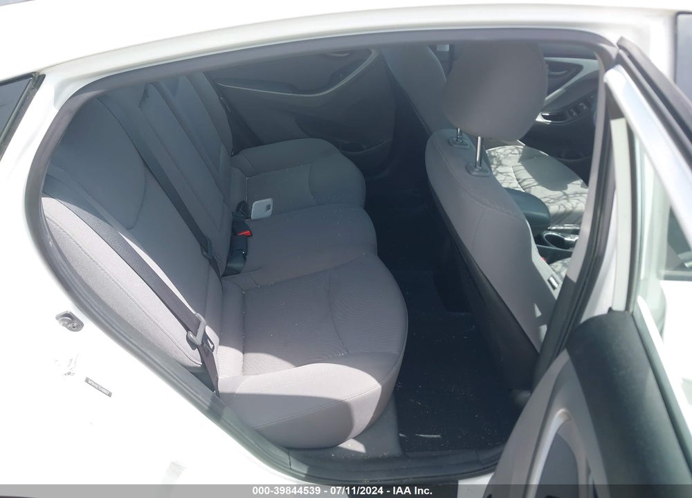 2014 HYUNDAI ELANTRA SE VIN: 5NPDH4AE7EH489602