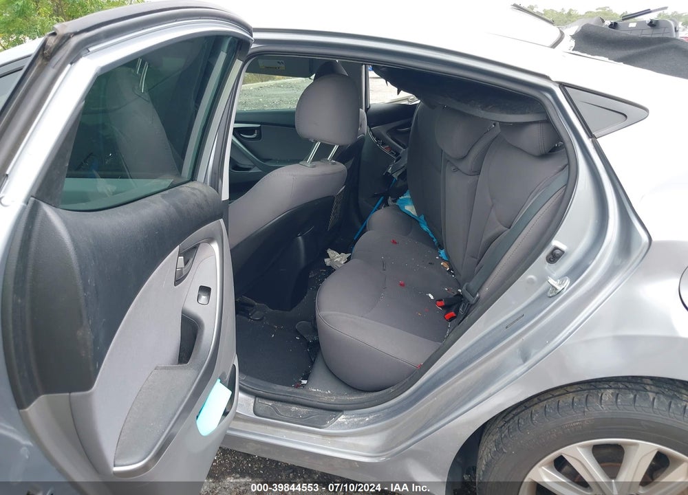 2016 HYUNDAI ELANTRA SE VIN: 5NPDH4AE3GH735127