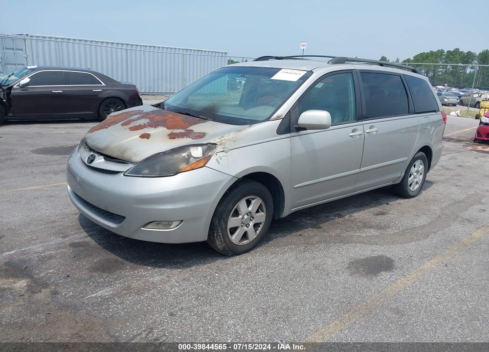 2007 TOYOTA SIENNA XLE VIN: 5TDZK22C97S049421