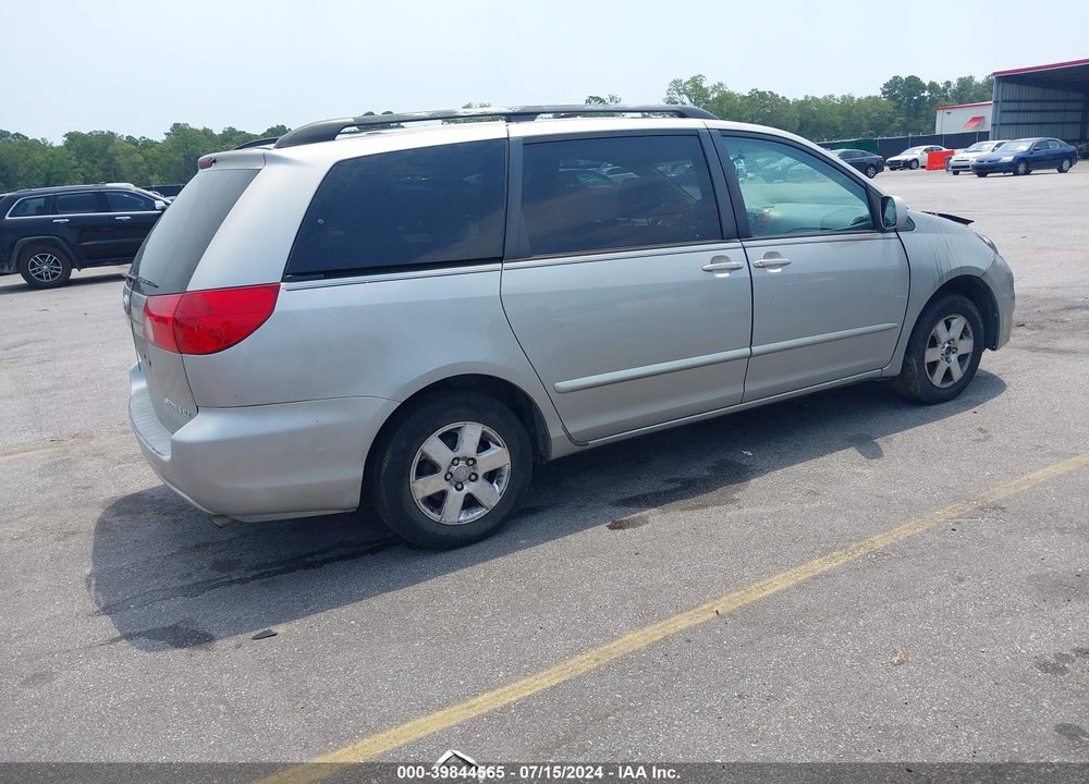2007 TOYOTA SIENNA XLE VIN: 5TDZK22C97S049421