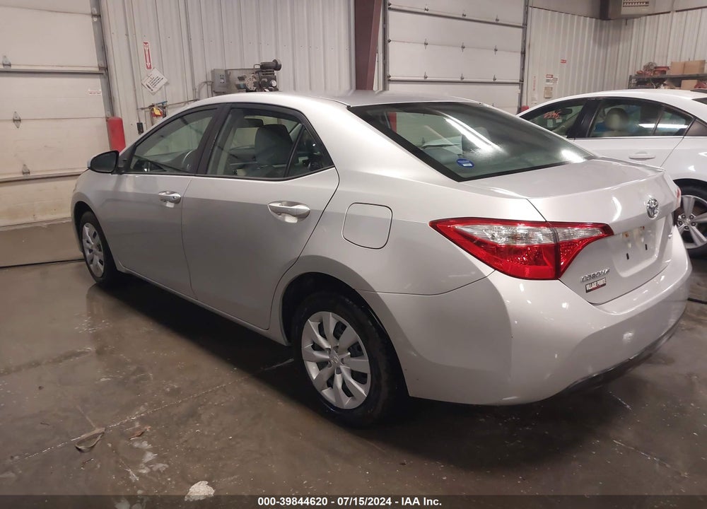 2015 TOYOTA COROLLA LE VIN: 5YFBURHE4FP310958