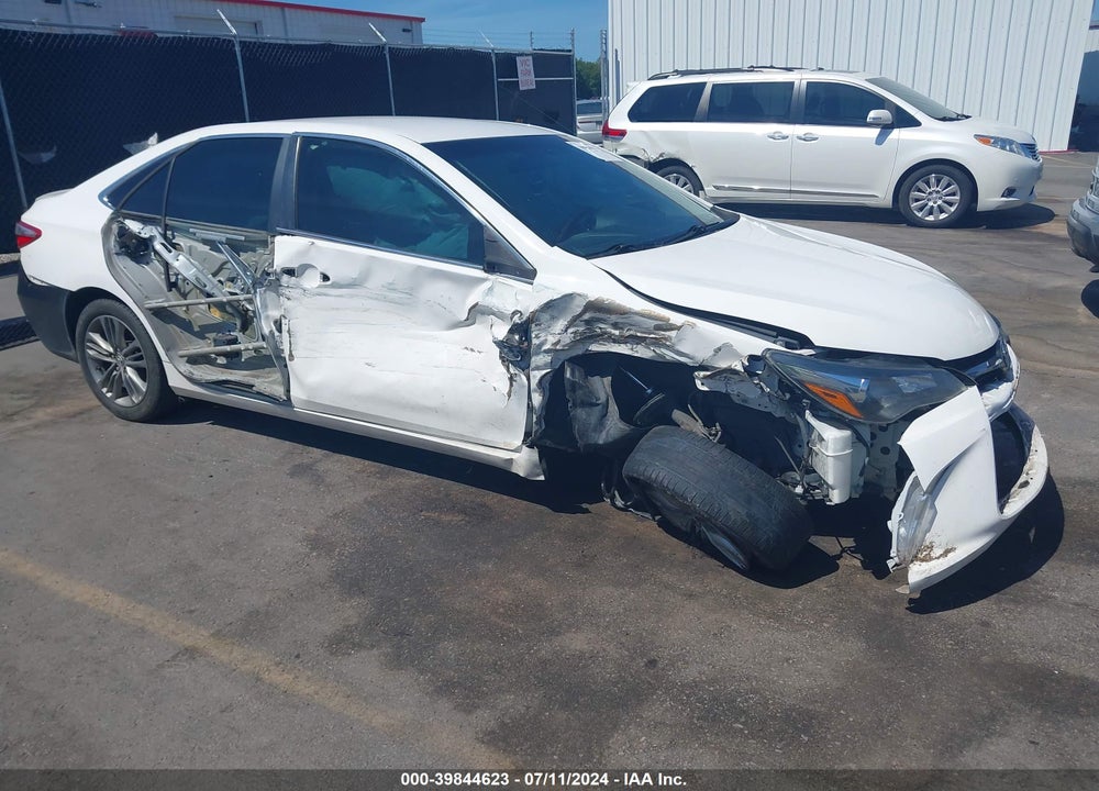 2016 TOYOTA CAMRY SE VIN: 4T1BF1FKXGU527581