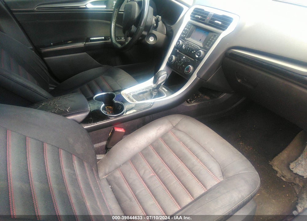 2015 FORD FUSION SE VIN: 1FA6P0H79F5105113