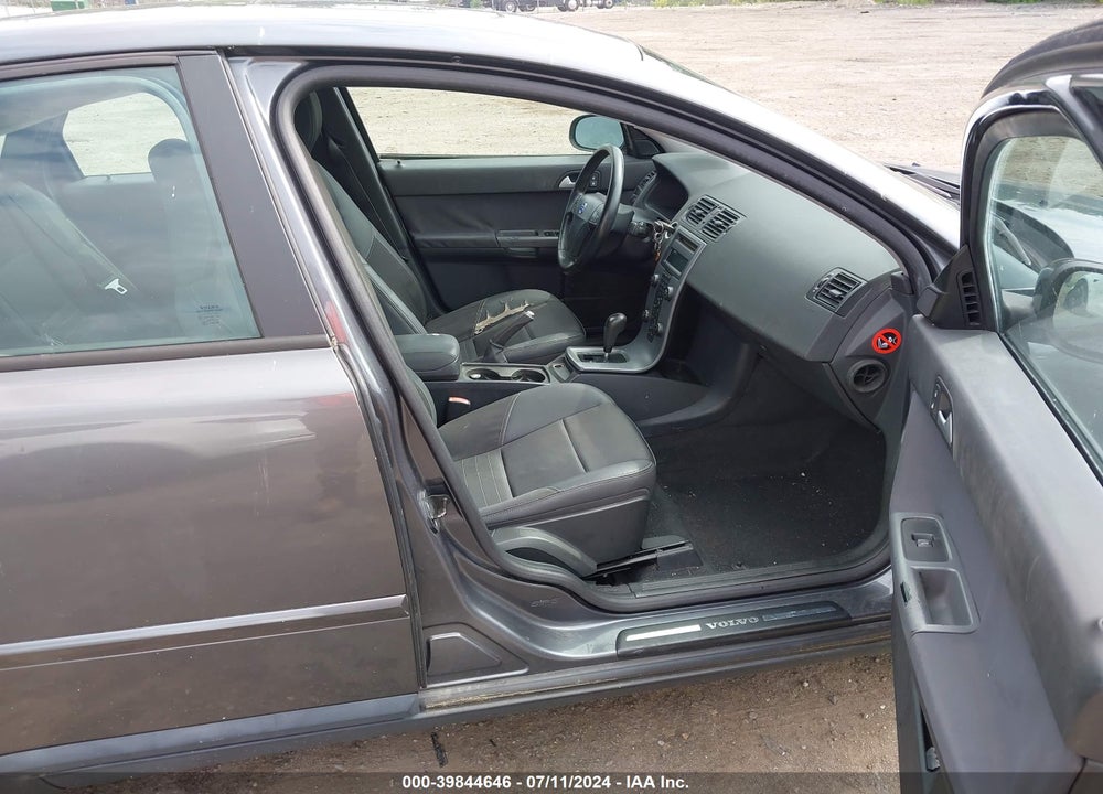 2007 VOLVO S40 2.4I VIN: YV1MS390872270750