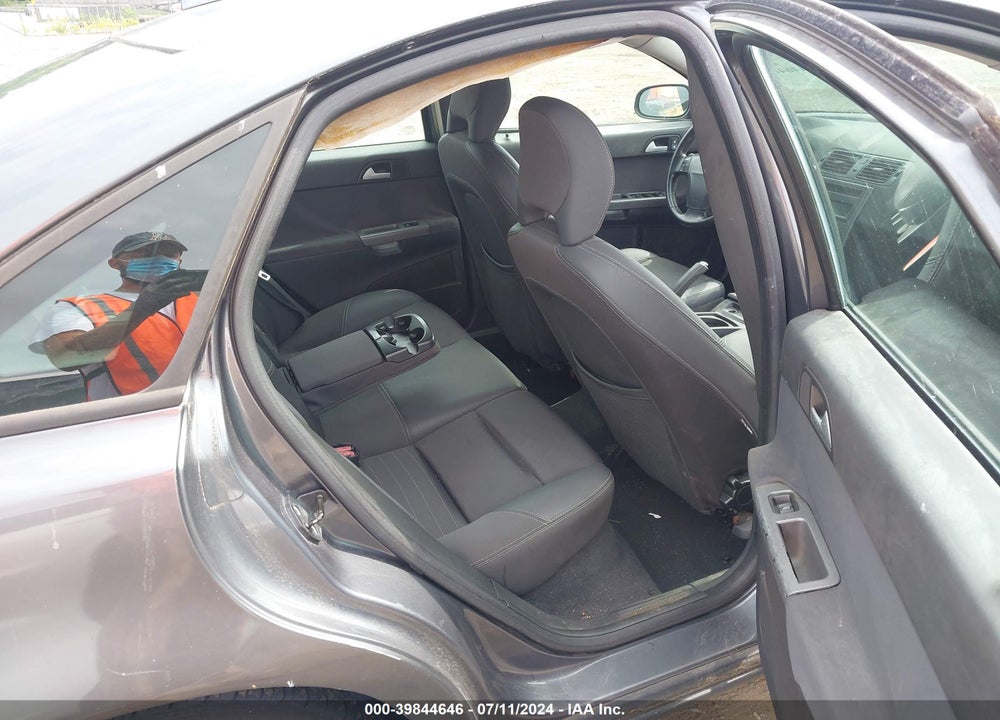 2007 VOLVO S40 2.4I VIN: YV1MS390872270750