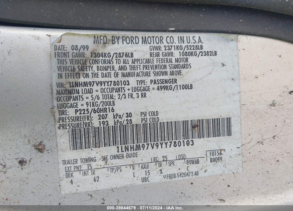 2000 LINCOLN CONTINENTAL VIN: 1LNHM97V9YY780103