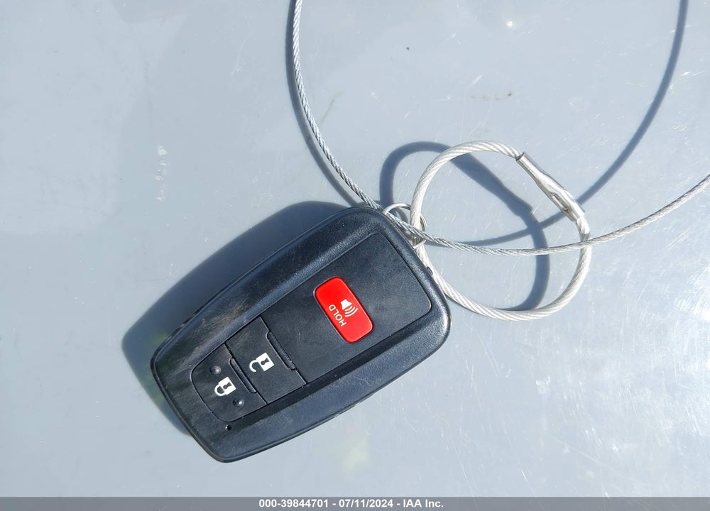 2024 TOYOTA RAV4 XLE VIN: 2T3W1RFV3RW308190