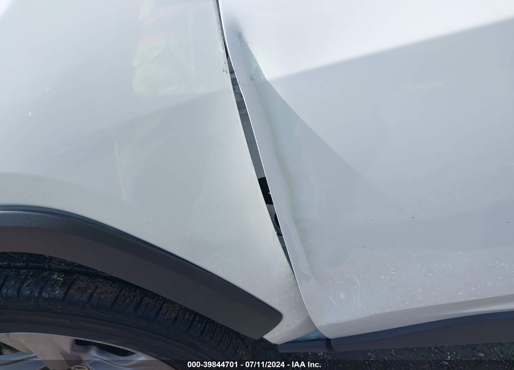 2024 TOYOTA RAV4 XLE VIN: 2T3W1RFV3RW308190