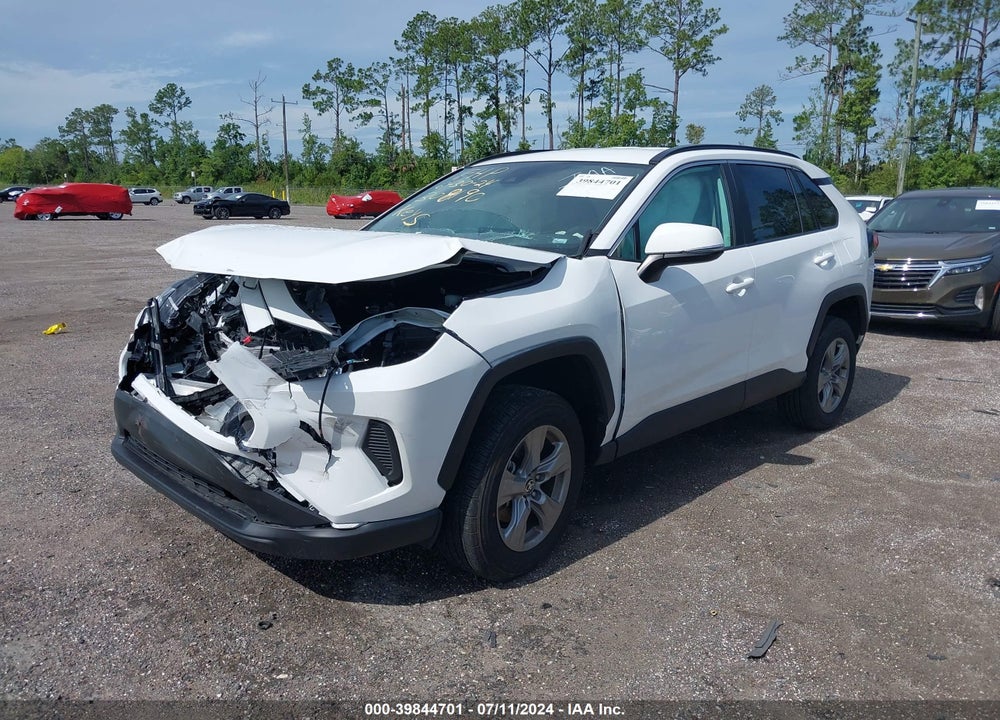 2024 TOYOTA RAV4 XLE VIN: 2T3W1RFV3RW308190