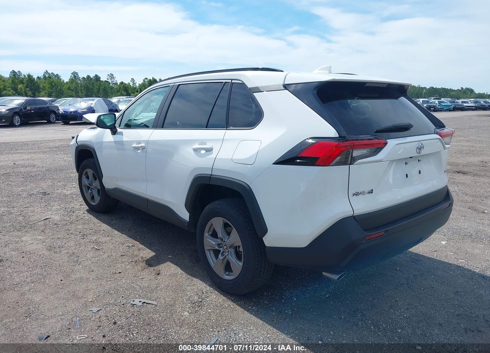 2024 TOYOTA RAV4 XLE VIN: 2T3W1RFV3RW308190