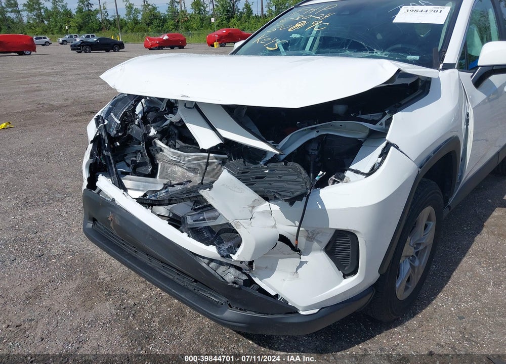 2024 TOYOTA RAV4 XLE VIN: 2T3W1RFV3RW308190