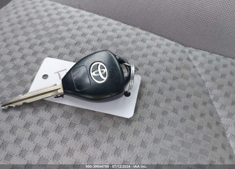 2006 TOYOTA RAV4 VIN: JTMZD33VX66019133