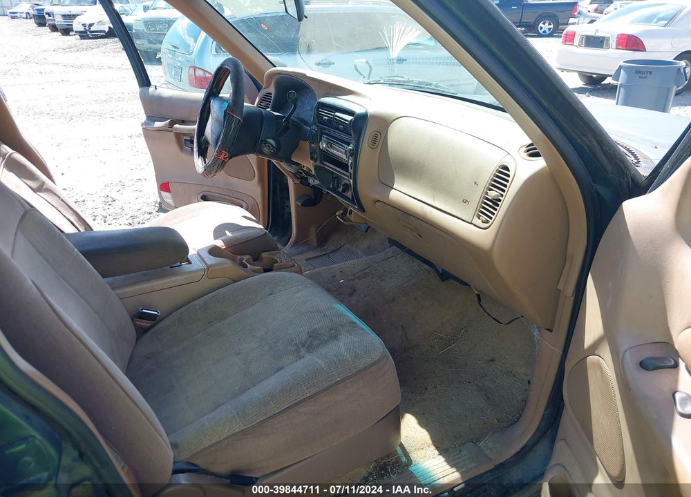 1995 FORD EXPLORER VIN: 1FMDU34X7SZB42158