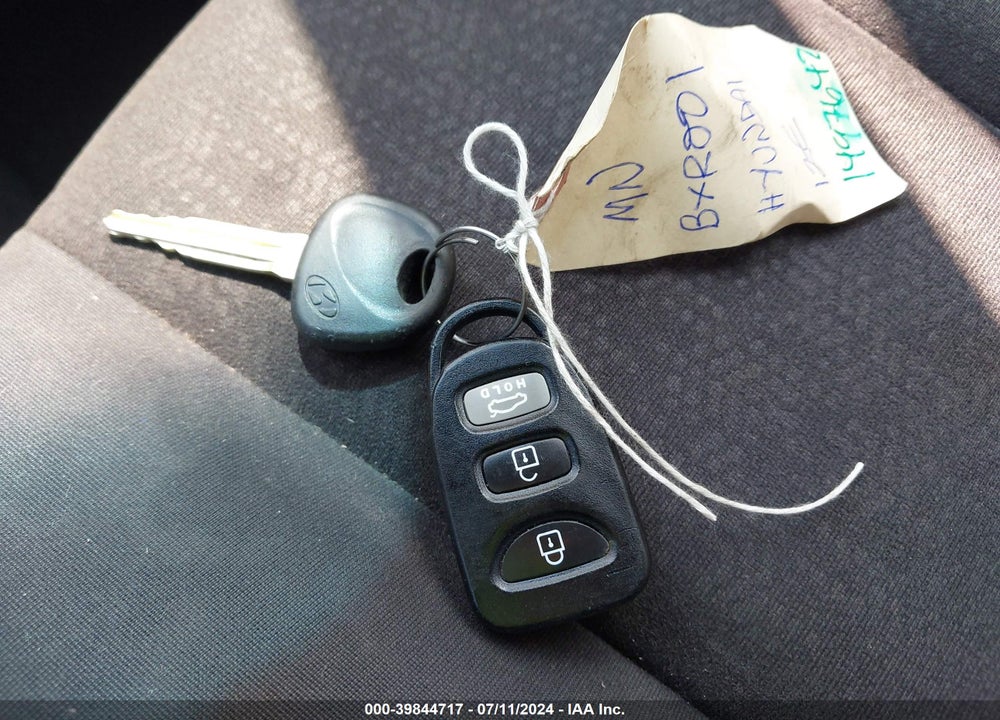 2010 HYUNDAI ELANTRA SE VIN: KMHDU4AD7AU026762