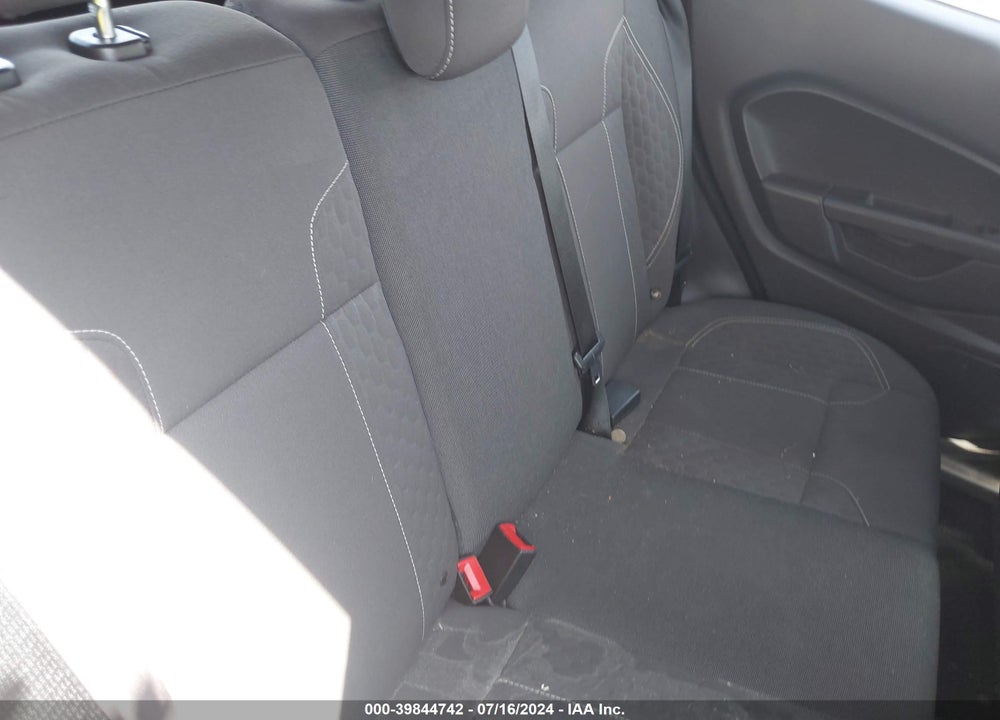 2019 FORD FIESTA SE VIN: 3FADP4EJ1KM106212