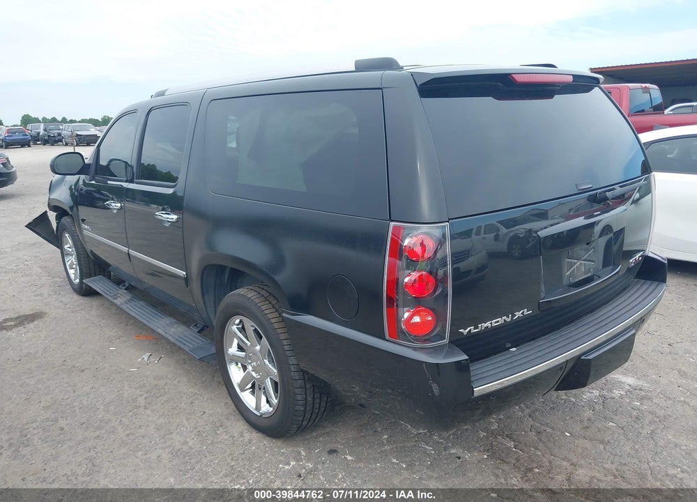 2012 GMC YUKON XL 1500 DENALI VIN: 1GKS2MEF0CR190619